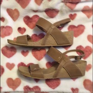 Clarks Alto Disco model 26065195 ~~Size 9M ~~ EUC